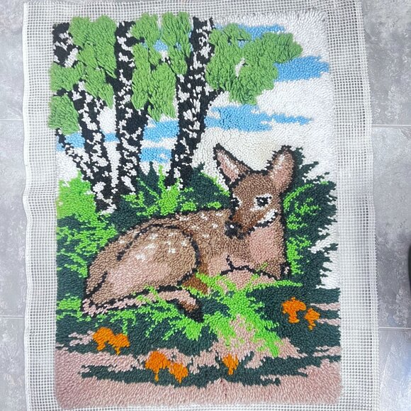 Deer Latch Hook Rug Canvas Woodland Scene 27" X 34" Needs Hemming Cabin cor - Picture 1 of 5